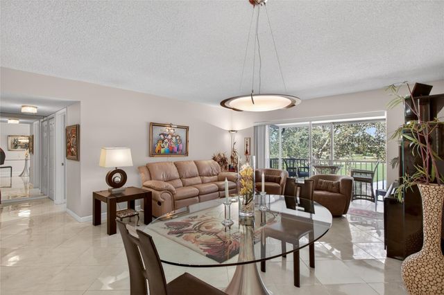 9001 Jacaranda Lane 201, Plantation, FL 33324