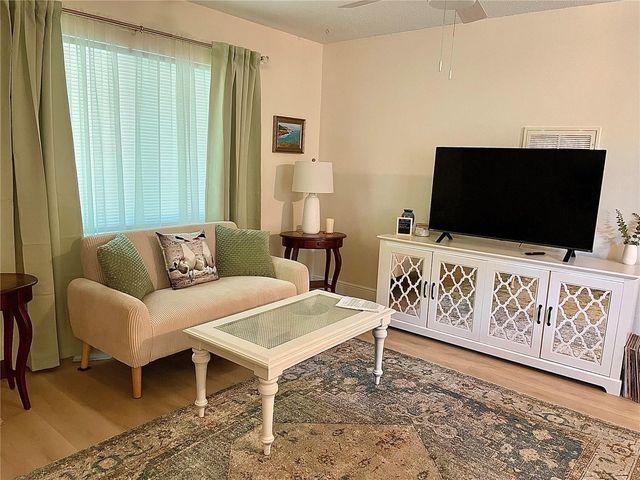 6027 WYOMING AVENUE, New Port Richey, FL 34653