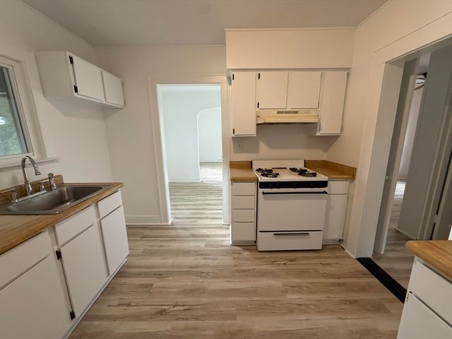 427 Sheldon Street, Kalamazoo, MI 49001