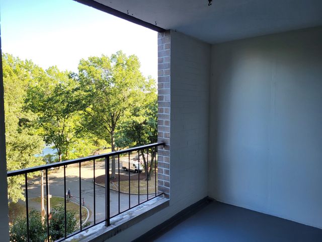 33 Pond Ave. 509, Brookline, MA 02445
