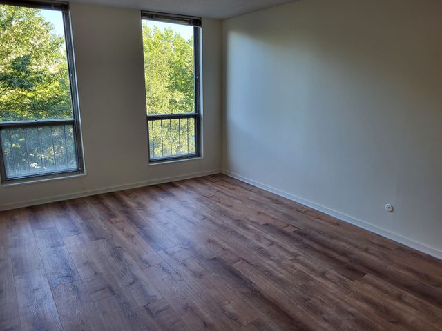 33 Pond Ave. 509, Brookline, MA 02445