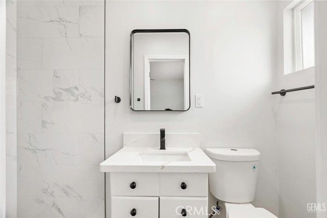 3701 Wenatchee Avenue, Bakersfield, CA 93306