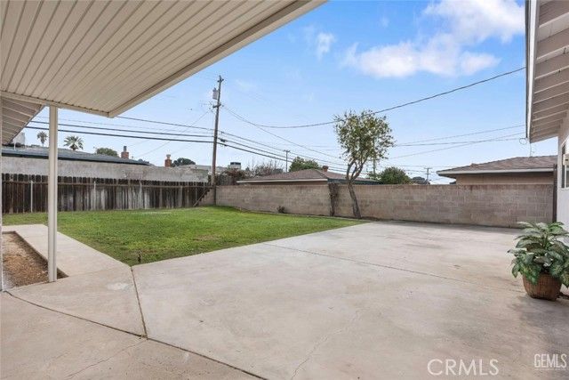 3701 Wenatchee Avenue, Bakersfield, CA 93306