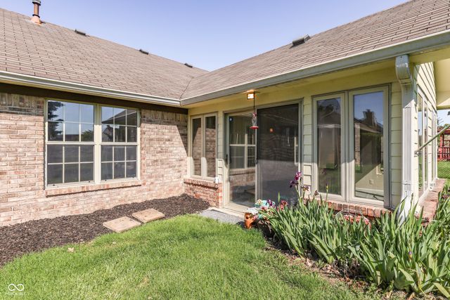 7711 Germander Lane, Indianapolis, IN 46237