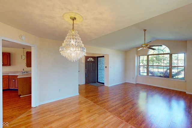 7711 Germander Lane, Indianapolis, IN 46237