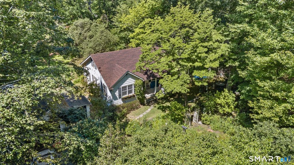 158 Spring Water Lane, New Canaan, CT 06840