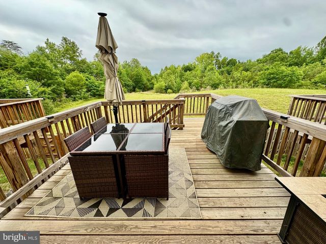 2525 DRAKE LN, Fredericksburg, VA 22408