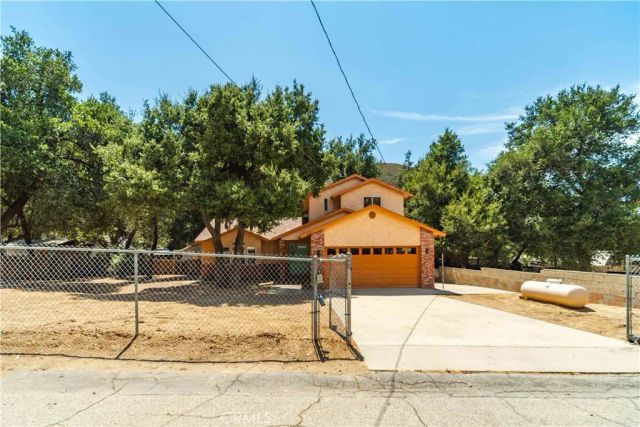15942 Calle Hermosa, Green Valley, CA 91390