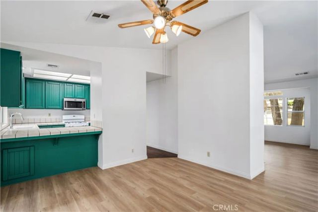 15942 Calle Hermosa, Green Valley, CA 91390