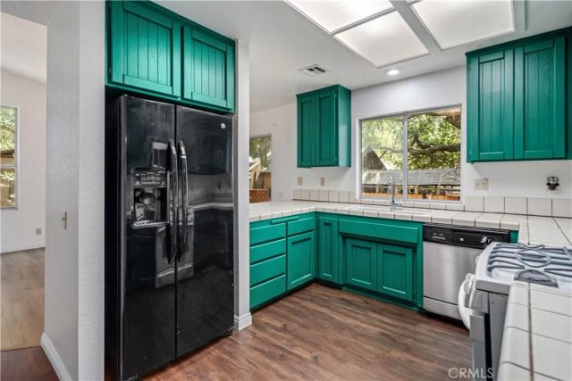 15942 Calle Hermosa, Green Valley, CA 91390