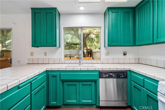 15942 Calle Hermosa, Green Valley, CA 91390