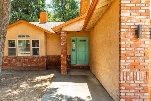 15942 Calle Hermosa, Green Valley, CA 91390