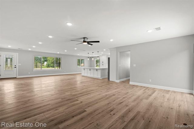 47900 Jefferson Avenue, Chesterfield, MI 48047