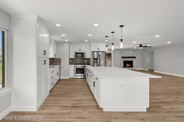 47900 Jefferson Avenue, Chesterfield, MI 48047