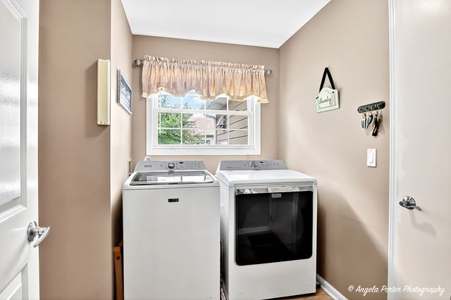 209 Geneva Lane, Mchenry, IL 60051