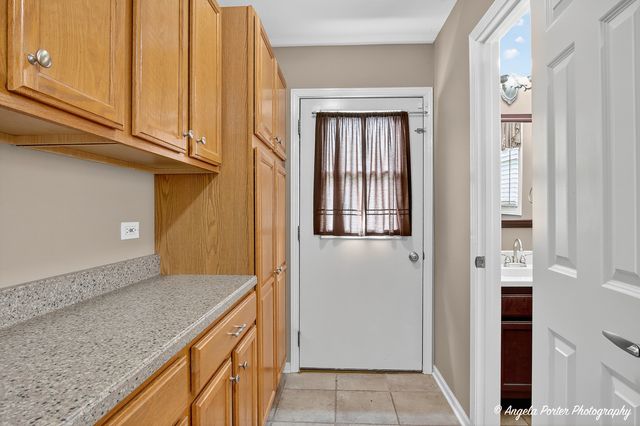 209 Geneva Lane, Mchenry, IL 60051