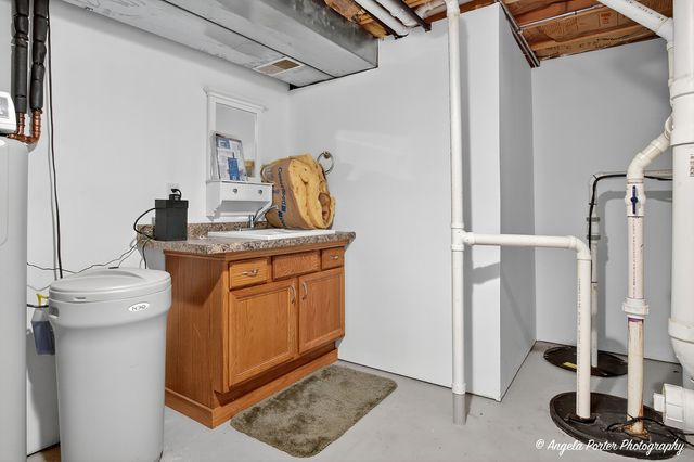 209 Geneva Lane, Mchenry, IL 60051