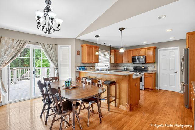 209 Geneva Lane, Mchenry, IL 60051