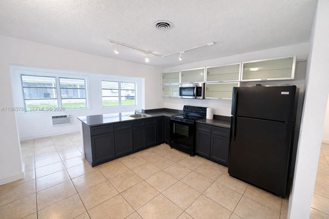 5404 NW 26th Rd, Tamarac, FL 33309