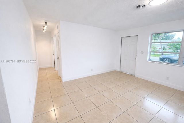 5404 NW 26th Rd, Tamarac, FL 33309