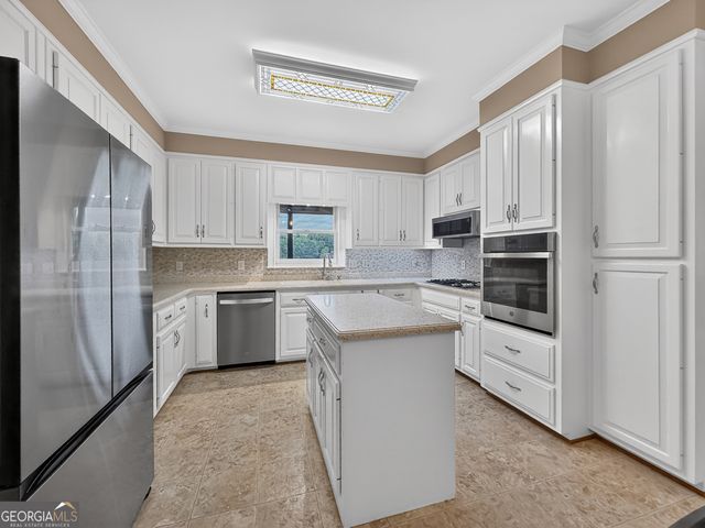 130 Beechvalley Drive, Sharpsburg, GA 30277