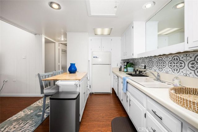 13760 Alderwood 85i, Seal Beach, CA 90740