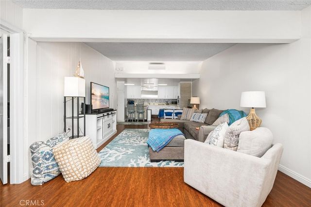 13760 Alderwood 85i, Seal Beach, CA 90740