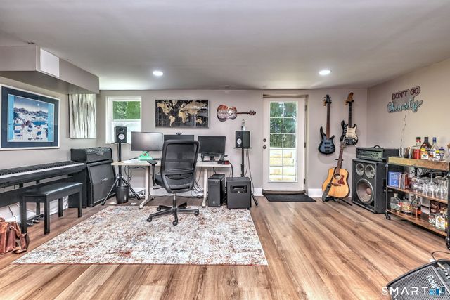 37 Deer Park Road, Simsbury, CT 06089