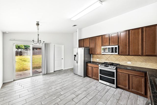 7004 Heine Farm RD 2, Del Valle, TX 78617