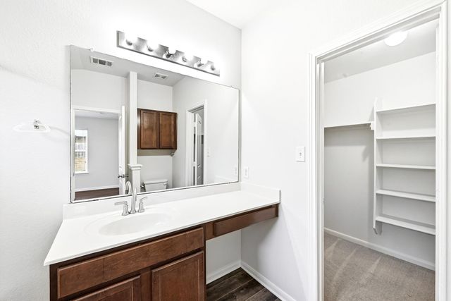7004 Heine Farm RD 2, Del Valle, TX 78617