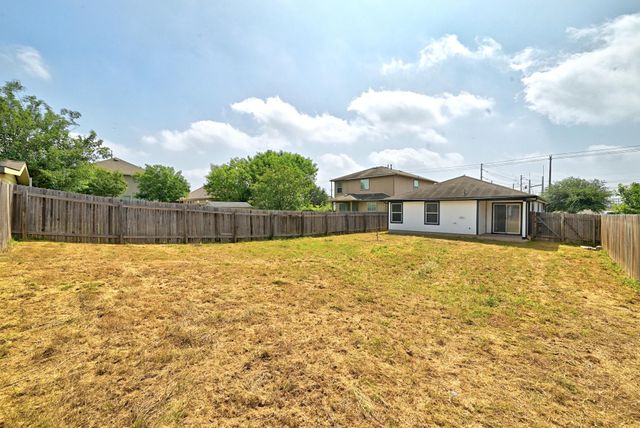 7004 Heine Farm RD 2, Del Valle, TX 78617