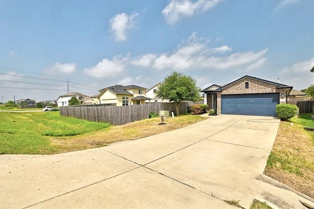 7004 Heine Farm RD 2, Del Valle, TX 78617
