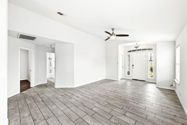7004 Heine Farm RD 2, Del Valle, TX 78617