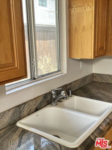 5623 Canyonside Road, La Crescenta, CA 91214