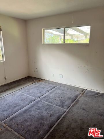 5623 Canyonside Road, La Crescenta, CA 91214