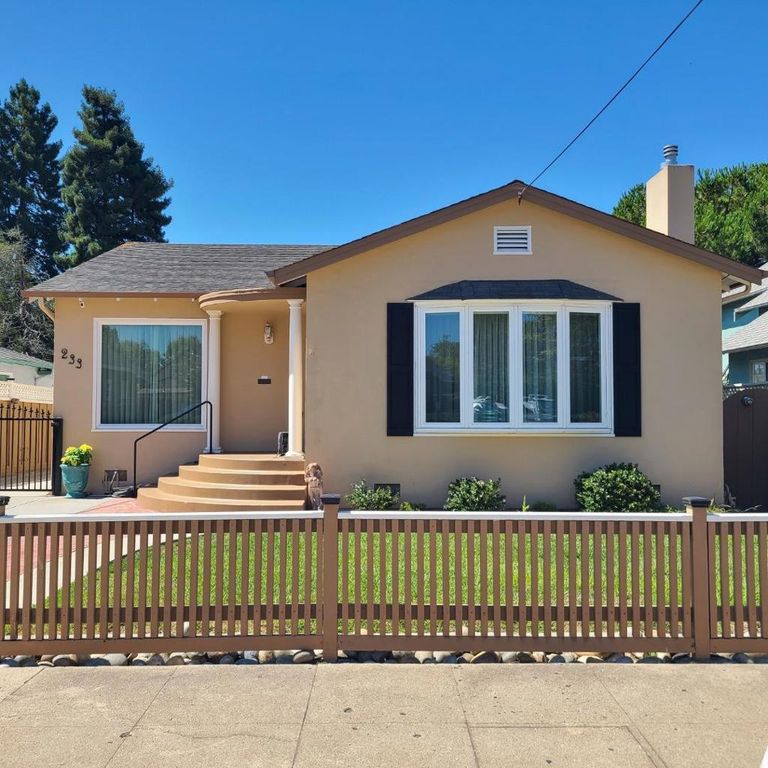 233 Rigg Street, Santa Cruz, CA 95060