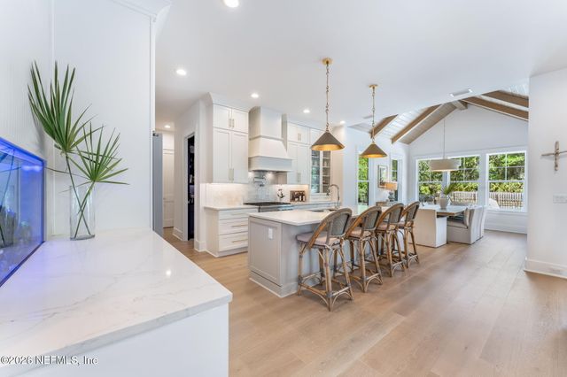 25 VALLEY GARDENS Road, Ponte Vedra Beach, FL 32082
