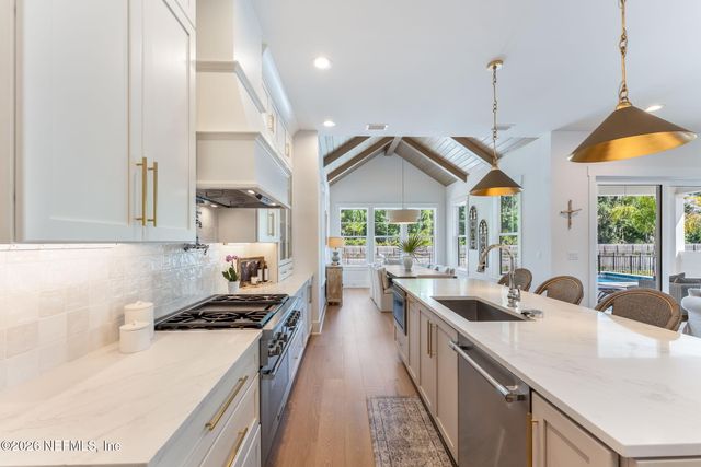25 VALLEY GARDENS Road, Ponte Vedra Beach, FL 32082