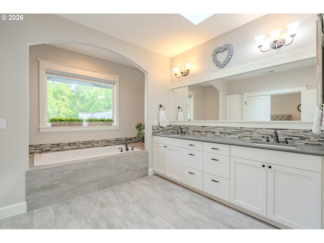 4307 Ne 165TH Cir, Vancouver, WA 98686