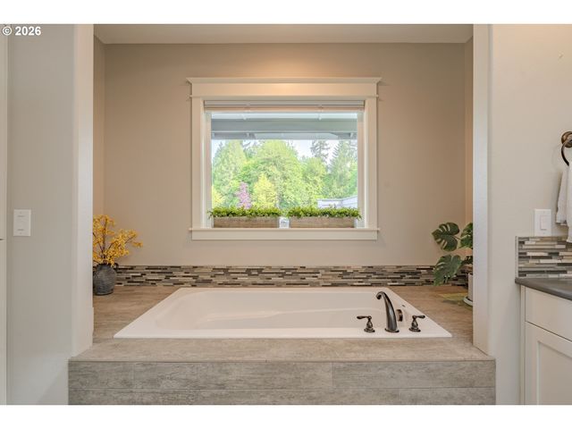 4307 Ne 165TH Cir, Vancouver, WA 98686