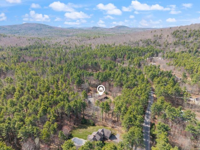 41 Friar Tuck Way, Wolfeboro, NH 03894