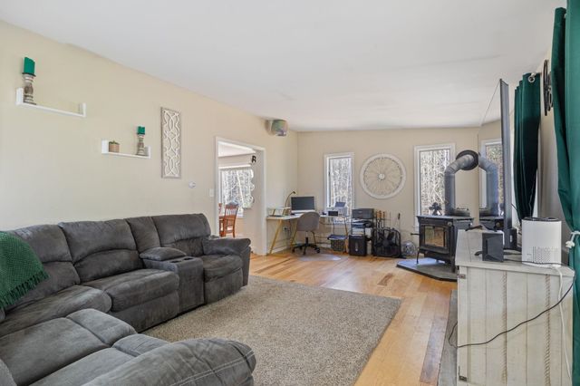 41 Friar Tuck Way, Wolfeboro, NH 03894