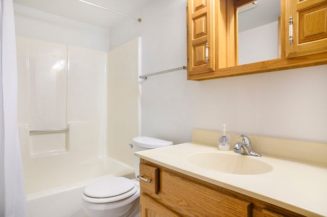 2608 186TH Street 105, Lansing, IL 60438