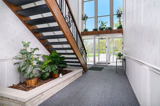 2608 186TH Street 105, Lansing, IL 60438