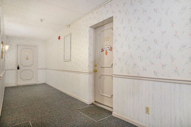 2608 186TH Street 105, Lansing, IL 60438