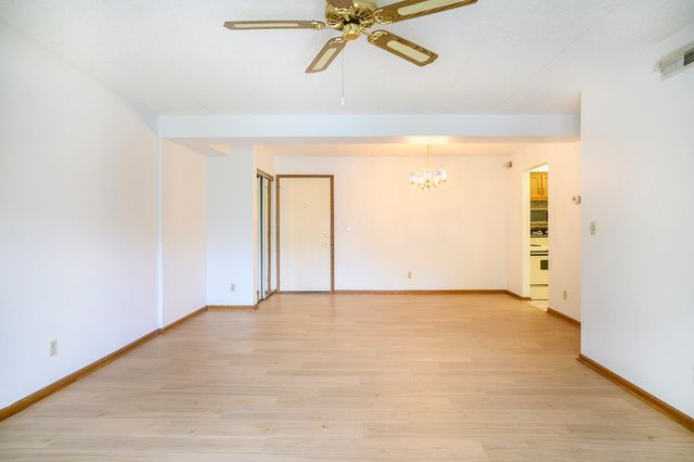 2608 186TH Street 105, Lansing, IL 60438