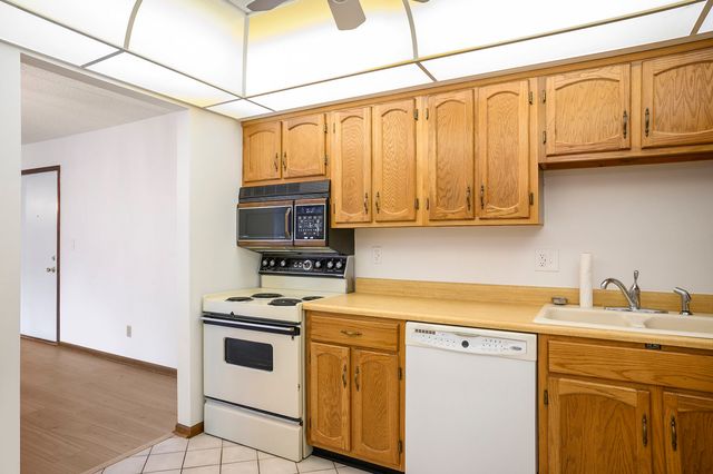 2608 186TH Street 105, Lansing, IL 60438