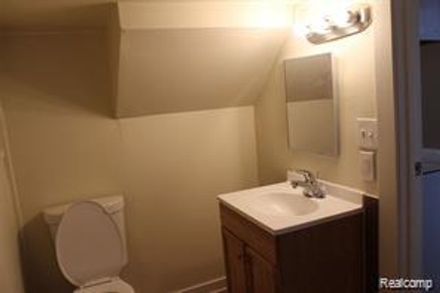 11381 Fisher Avenue, Warren, MI 48089