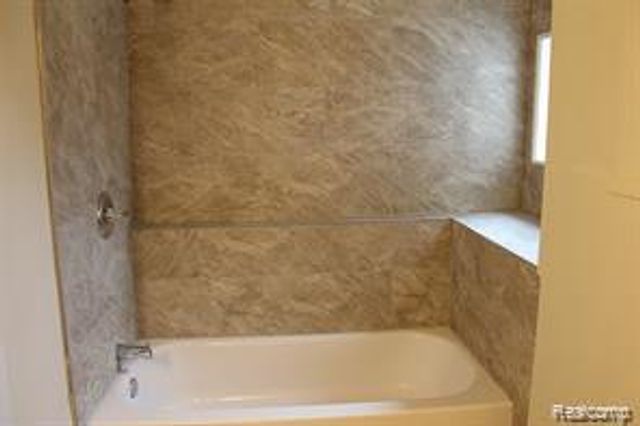 11381 Fisher Avenue, Warren, MI 48089