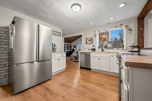 24 William Street, Portland, CT 06480